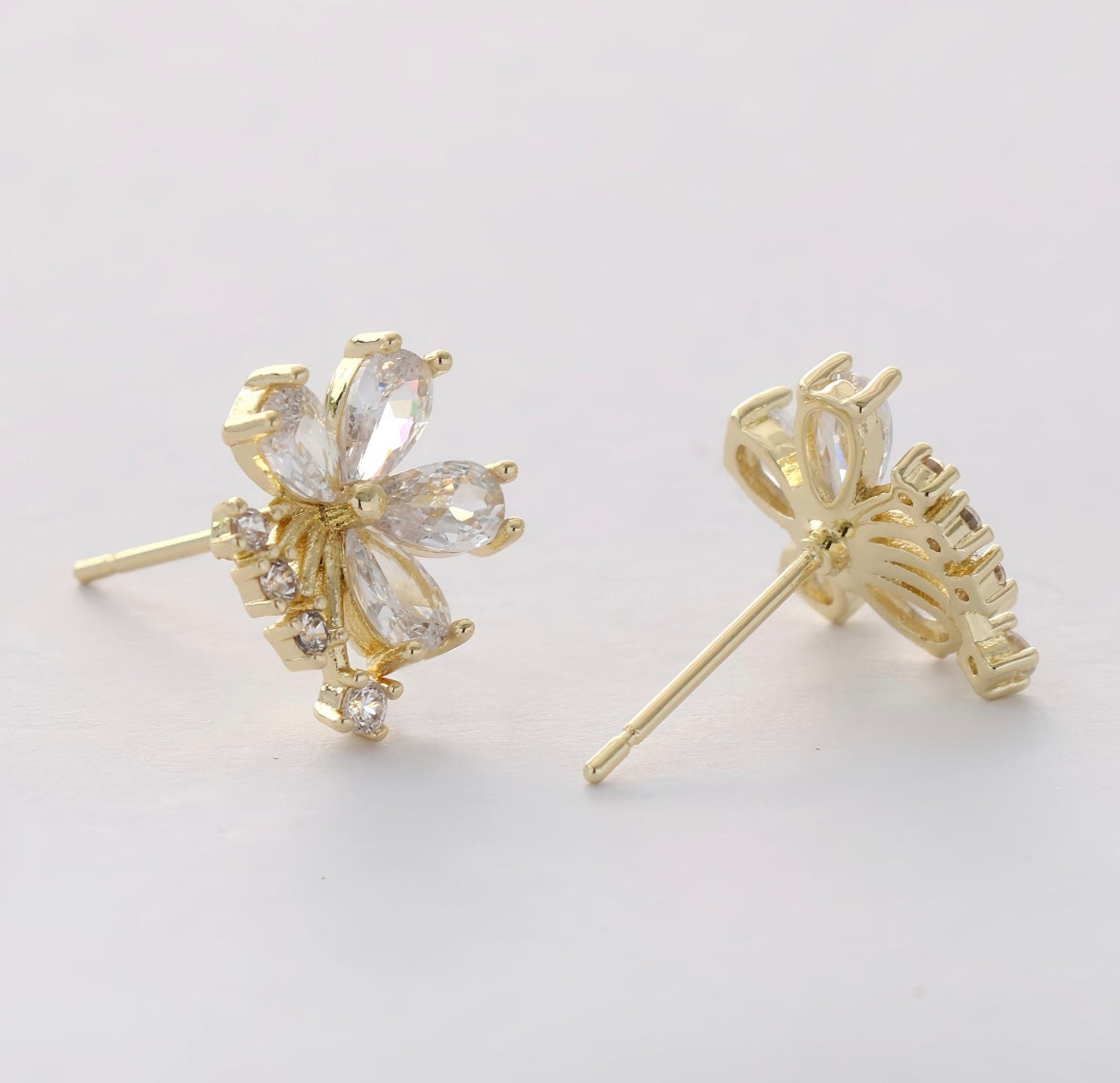 VITA Flora Studs