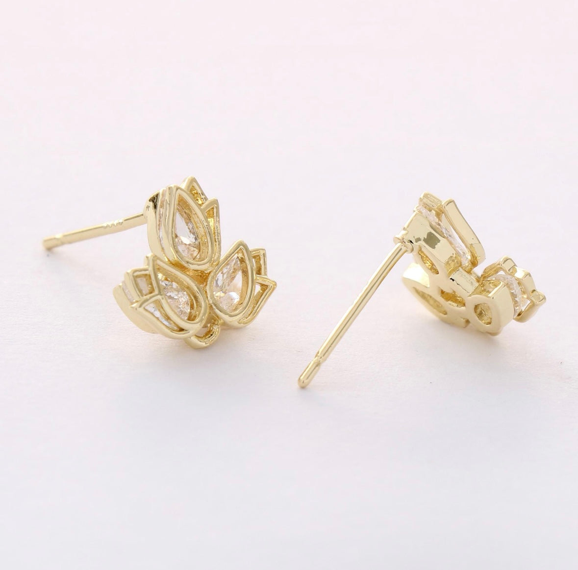 VITA Tulip Studs